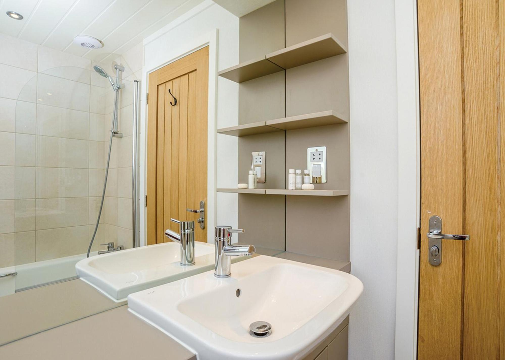Woodside Coastal Retreat Hotel Fishbourne  Room photo